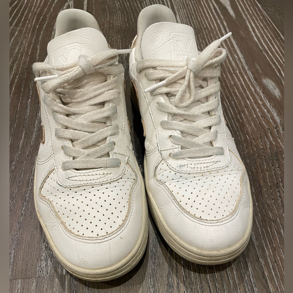 Veja Women's V-10 sneakers white platine size 8 - Picture 3 of 9